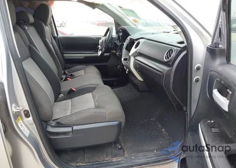 2015 Toyota Tundra Sr5 4.6L V8 z USA, uszkodzony, nr VIN 5TFEM5F10FX090578